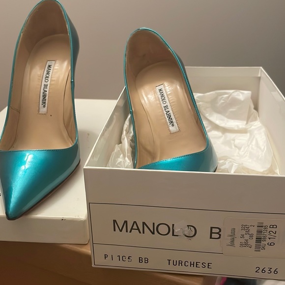 Manolo Blahnik - color is turquoise - - Picture 3 of 4